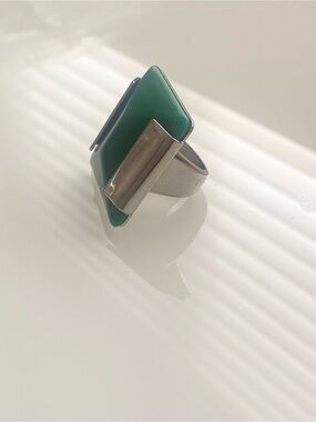 Forever 21 Modern Green Statement Ring with Silver Accent
